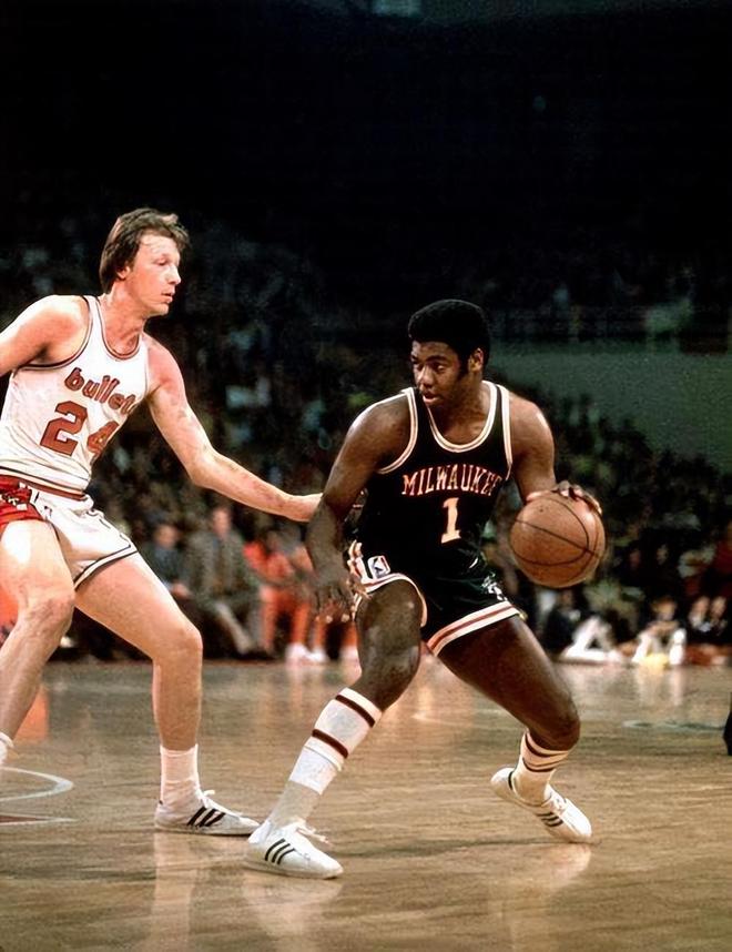 赛中平均每 赛中平均每